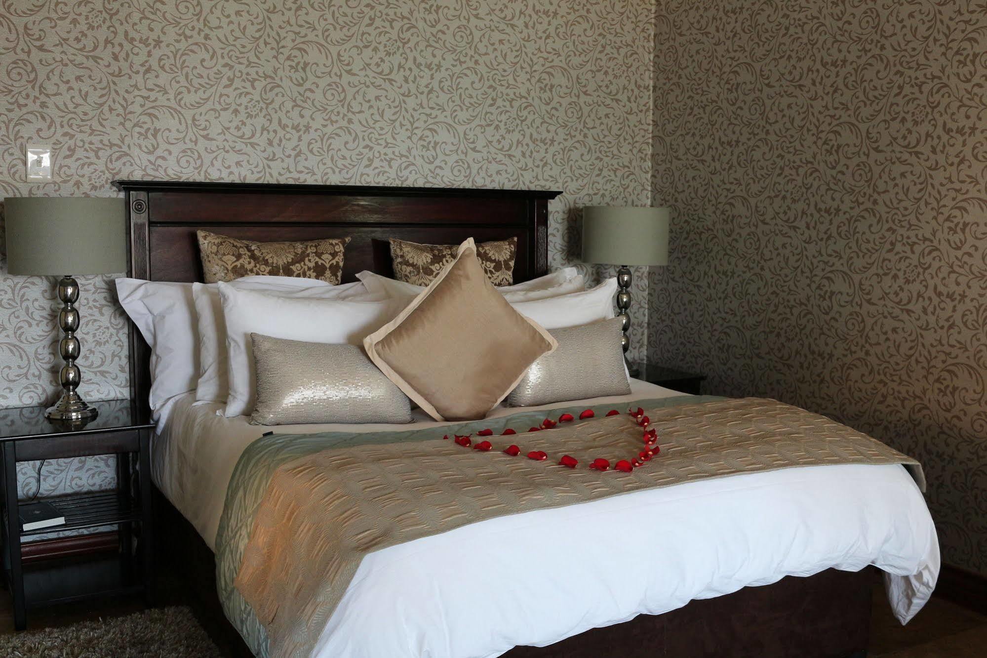 Galagos Lodge Hartbeespoort Εξωτερικό φωτογραφία