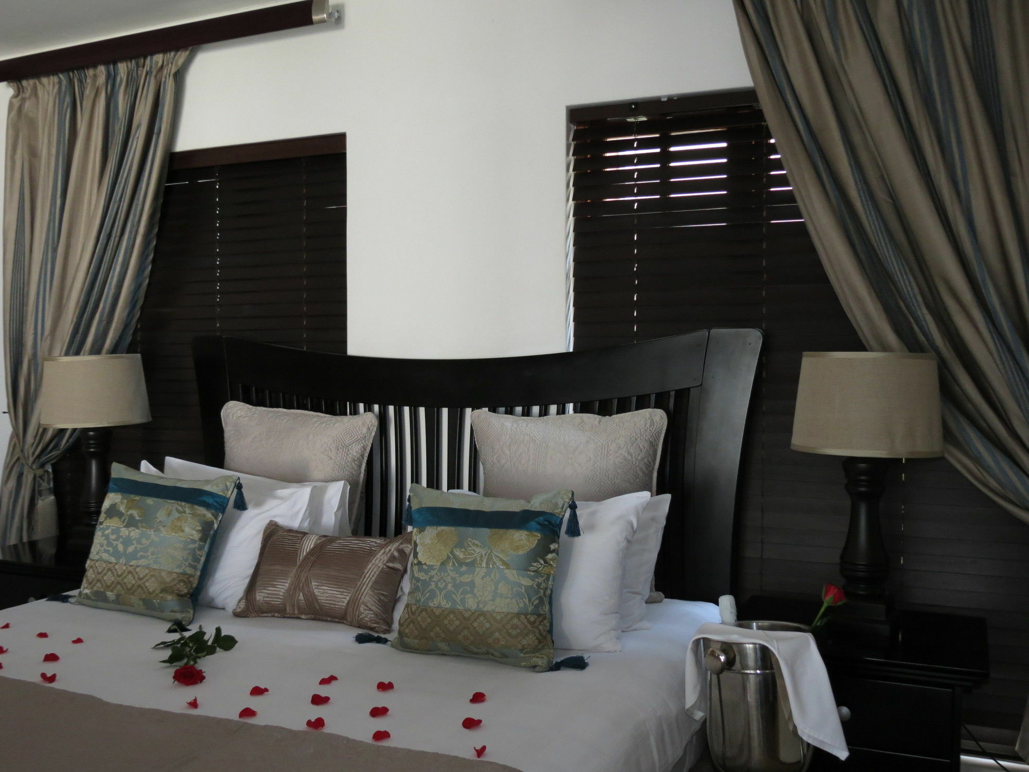 Galagos Lodge Hartbeespoort Εξωτερικό φωτογραφία