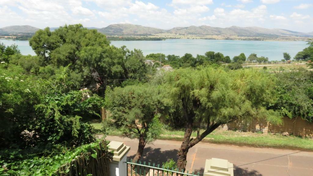 Galagos Lodge Hartbeespoort Εξωτερικό φωτογραφία